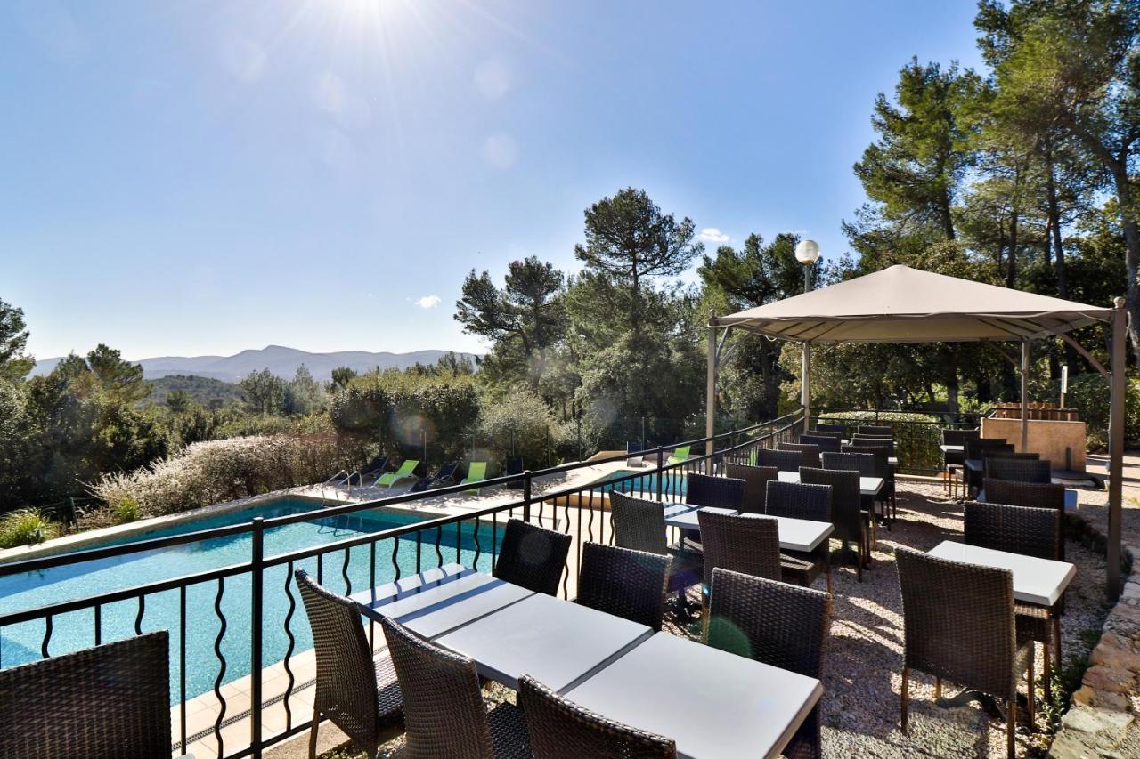 Les Arbousiers Village Hotel Provencal La Roquebrussanne Екстер'єр фото