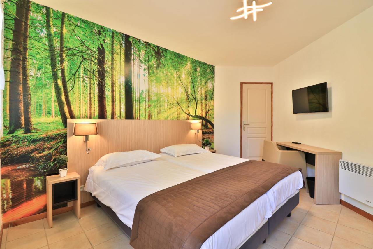 Les Arbousiers Village Hotel Provencal La Roquebrussanne Екстер'єр фото