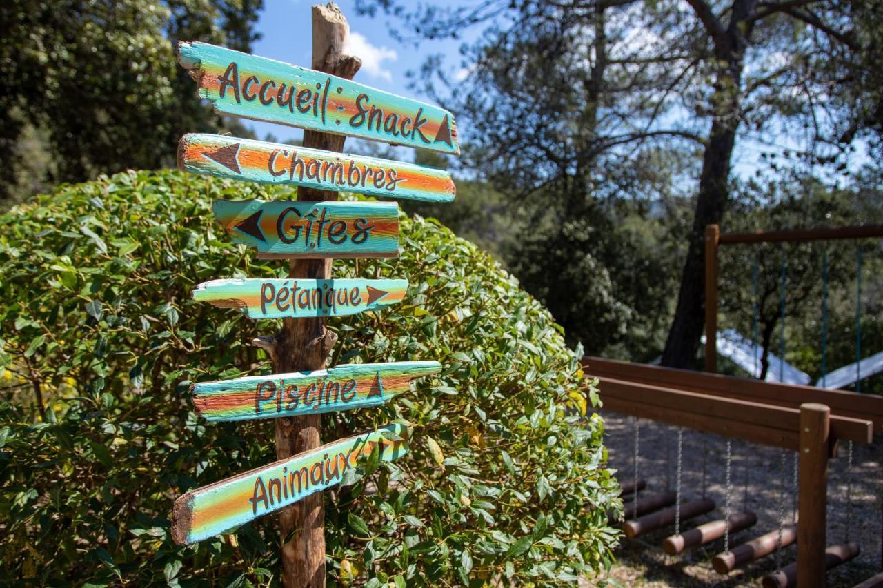 Les Arbousiers Village Hotel Provencal La Roquebrussanne Екстер'єр фото