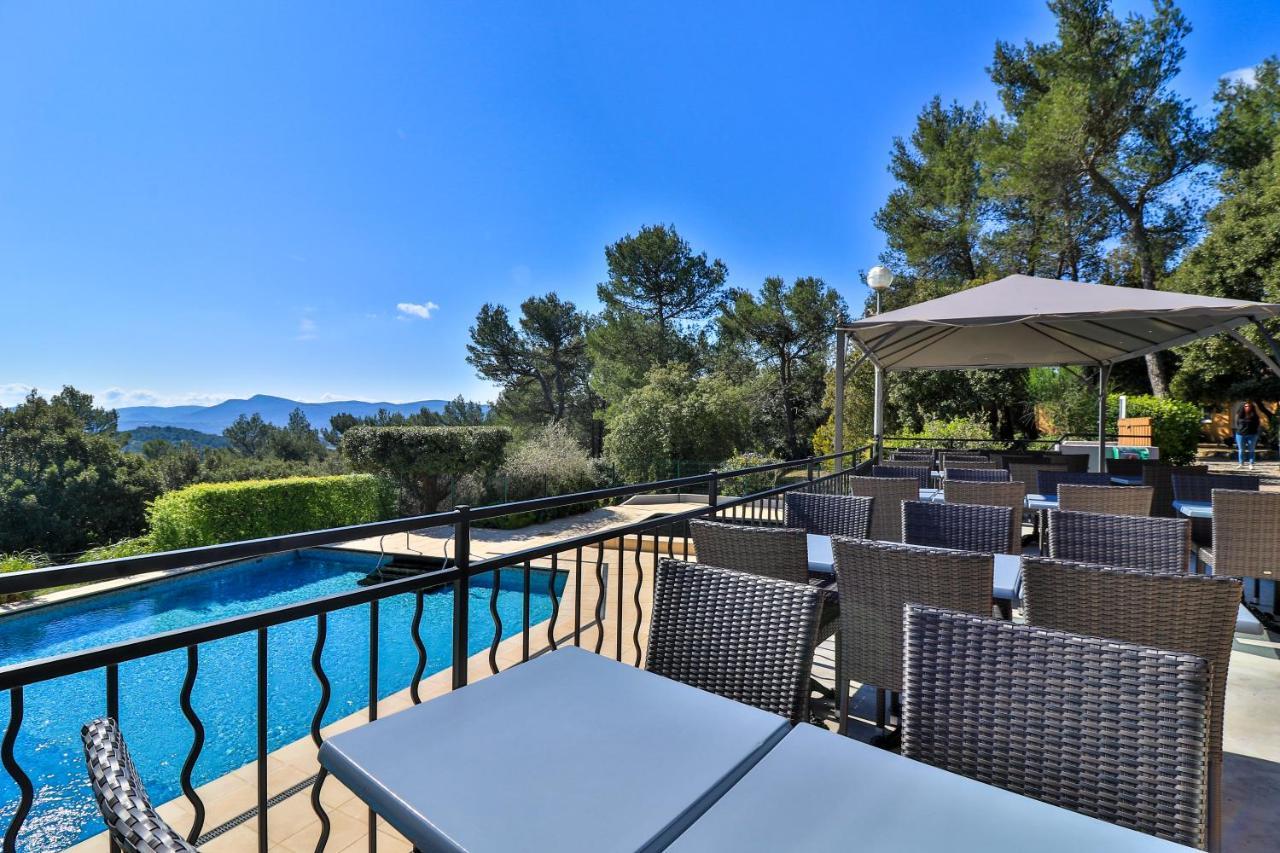 Les Arbousiers Village Hotel Provencal La Roquebrussanne Екстер'єр фото