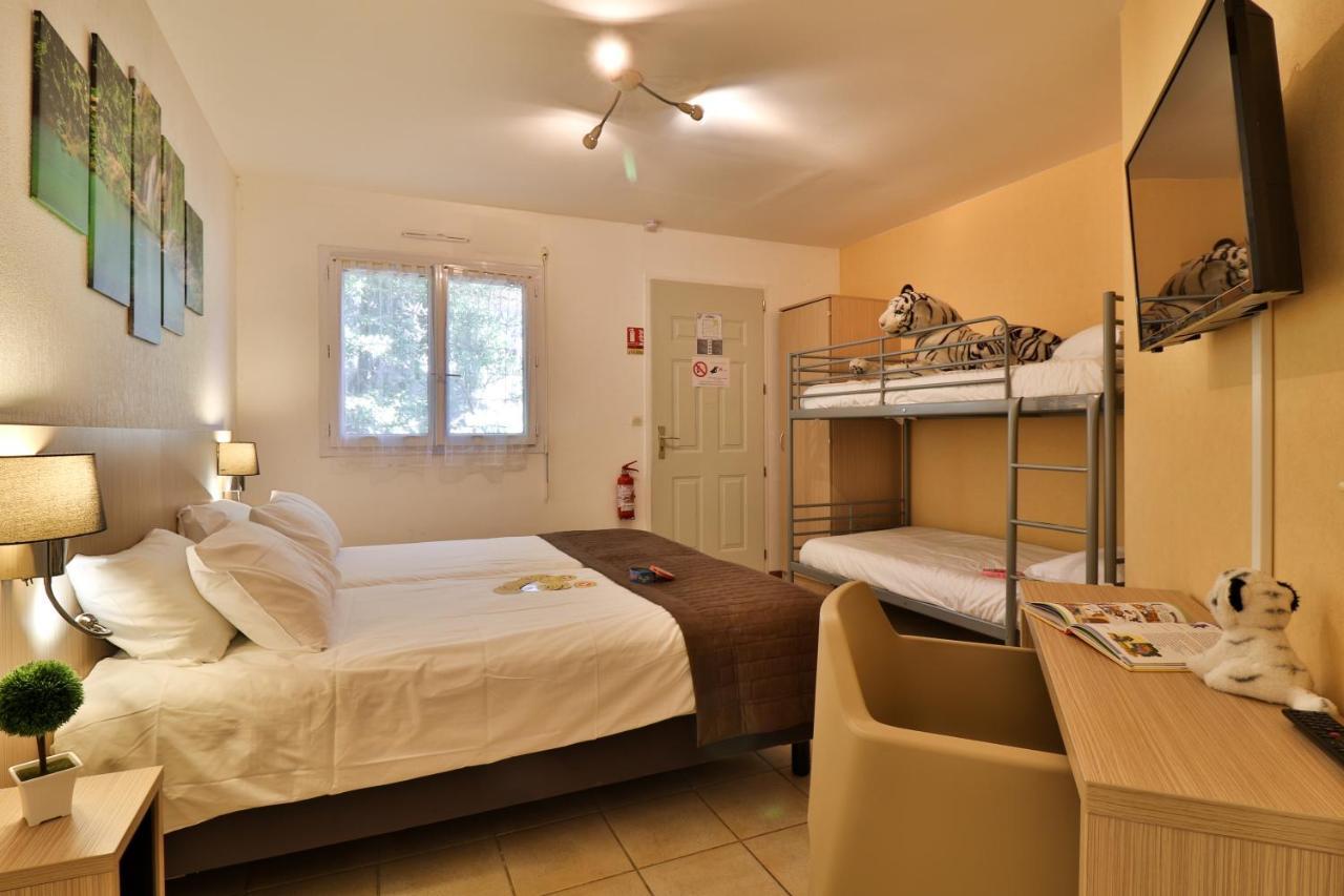 Les Arbousiers Village Hotel Provencal La Roquebrussanne Екстер'єр фото