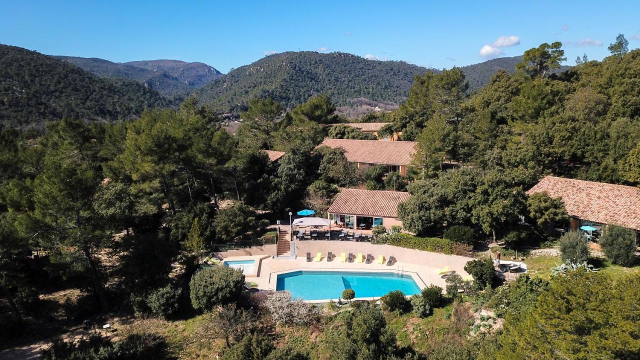 Les Arbousiers Village Hotel Provencal La Roquebrussanne Екстер'єр фото